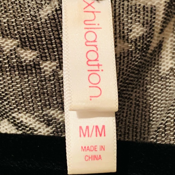 Woman’s Sweater - Picture 2 of 2